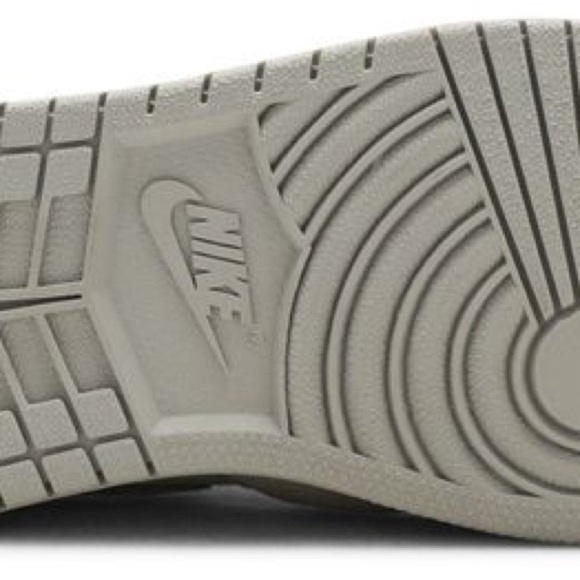 NIKE Wmns Air Jordan 1 Rebel XX 'Moon
Particle' size 7 - Picture 3 of 6